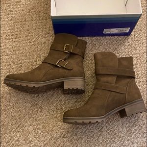 White Mountain Boots Size women’s 10